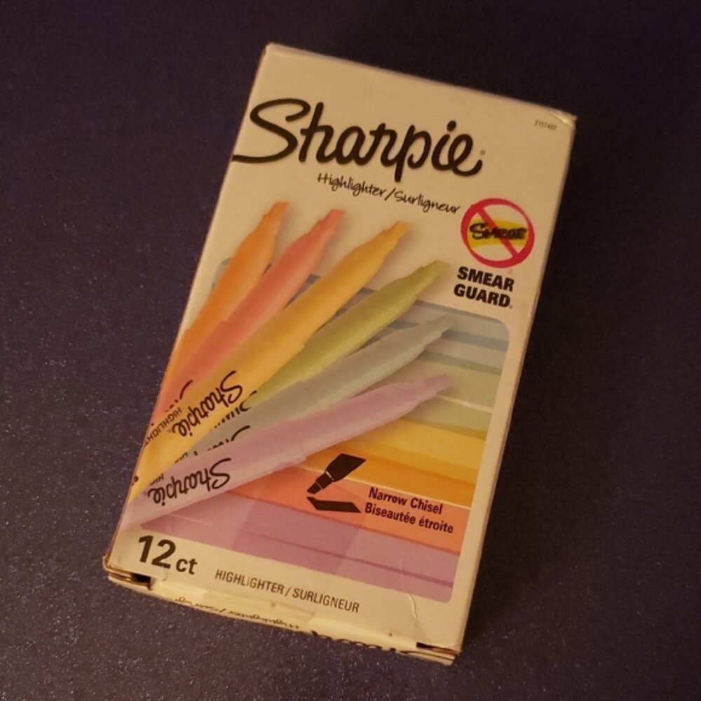 School Supplies: Sharpie highlighter pens and Avery binder dividers NWT